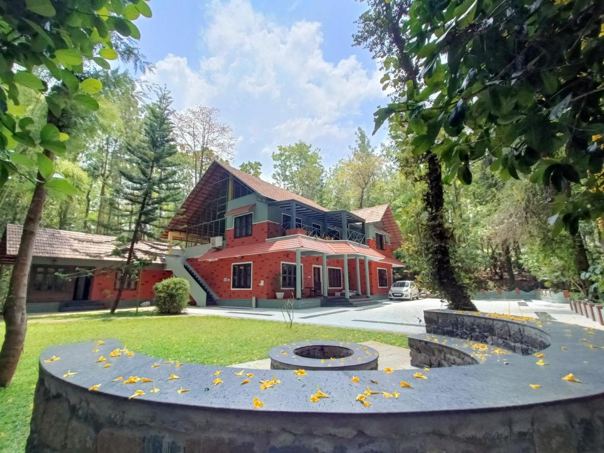 Pulpally Adrak Mountain Mist Forest Resort מראה חיצוני תמונה